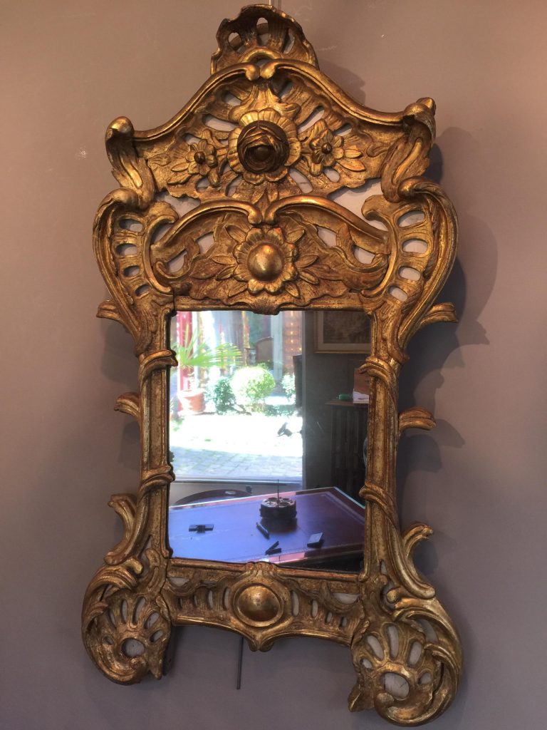 Miroir italien du XVIII ème siècle.