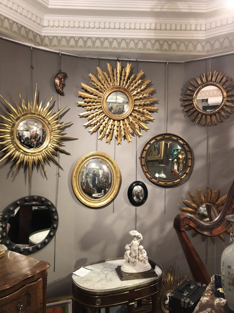 Mur de miroirs soleil des années 1950/1960.