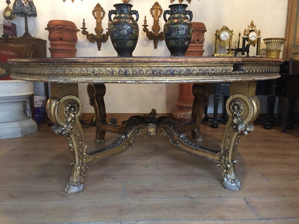 Grande table gueridon d’époque Napoléon III.