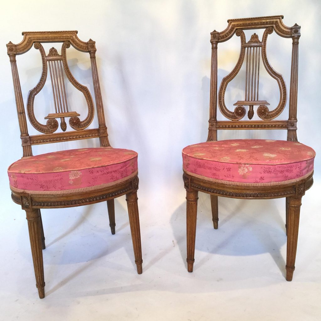 Paire de chaises d’époque Louis XVI estampillées.