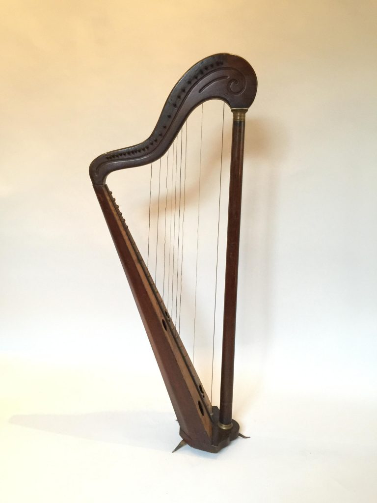 Harpe d’enfants d’époque Empire.