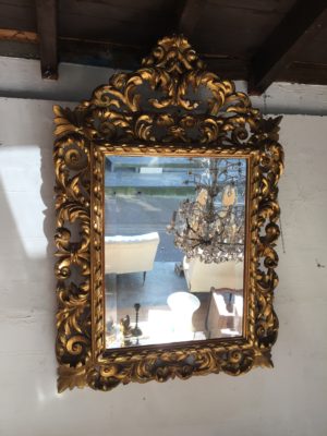 Miroir en bois doré d’époque Napoléon III.