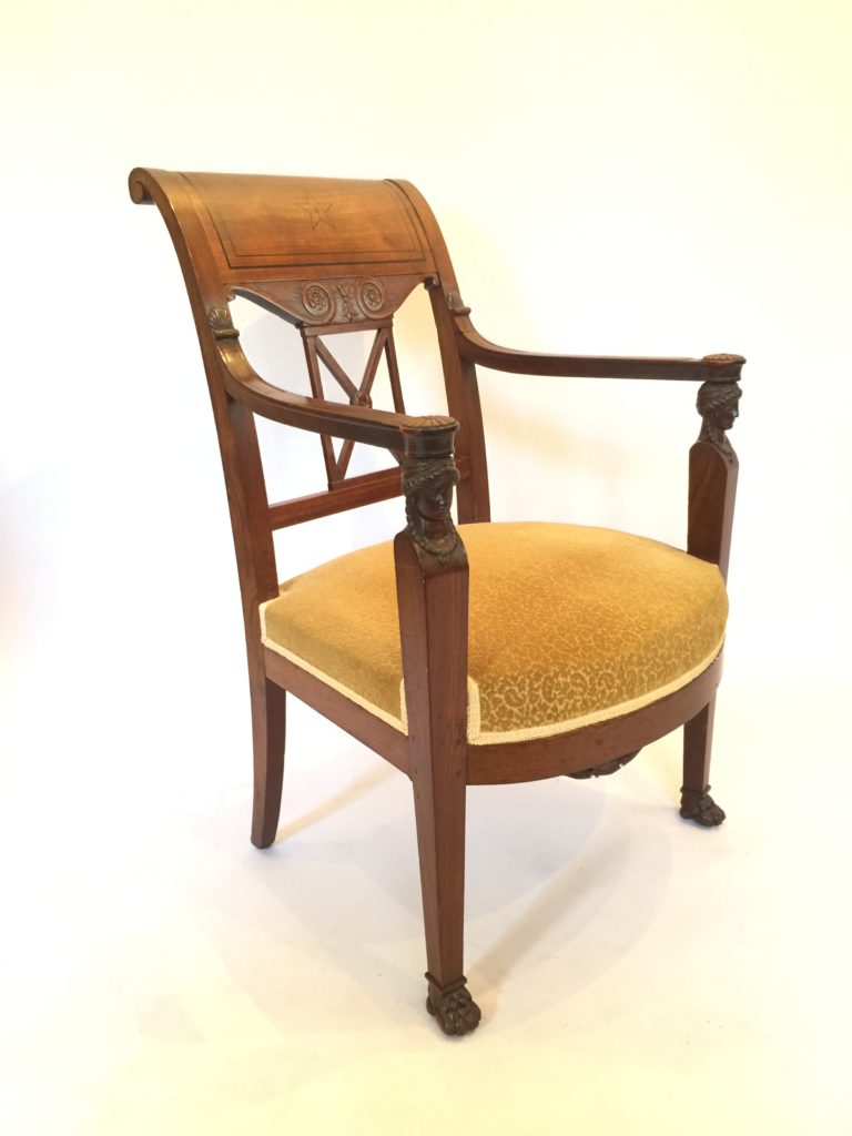 Fauteuil en acajou d’époque Empire.