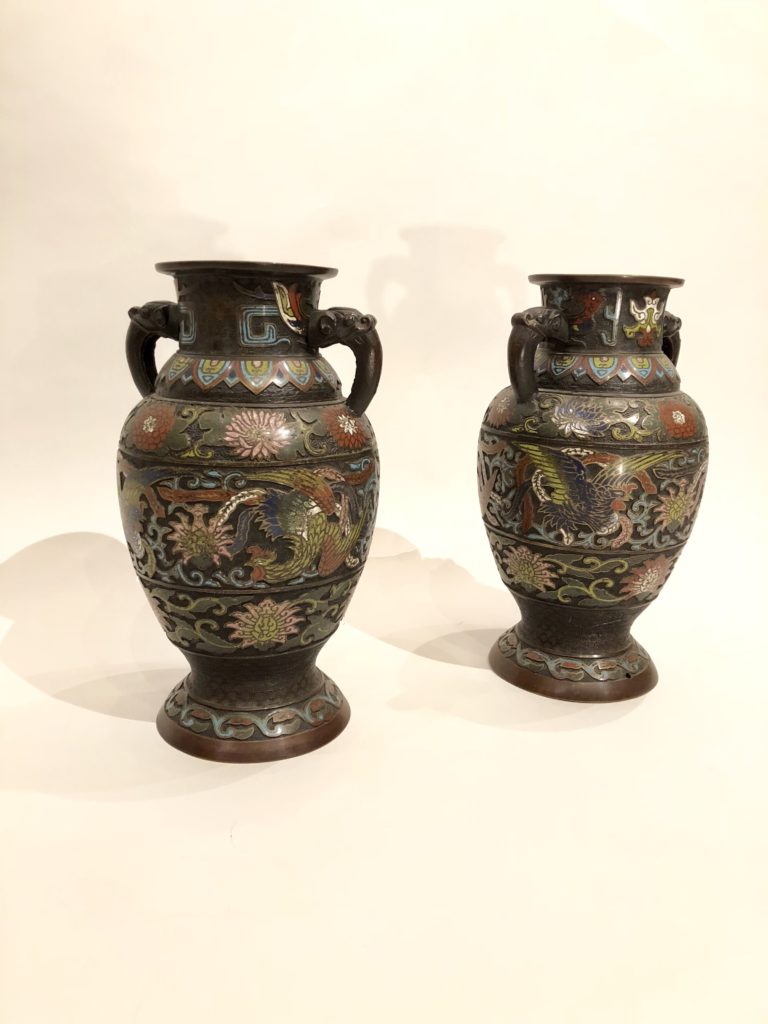 Paire de vases cloisonnés d’epoque Du début du XX éme siècle.