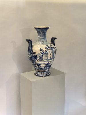 Vase en céramique du XIX éme siècle.
