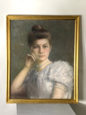 Portrait de femme signé Edouard AMPENOT, XIX – XX ème siècle.