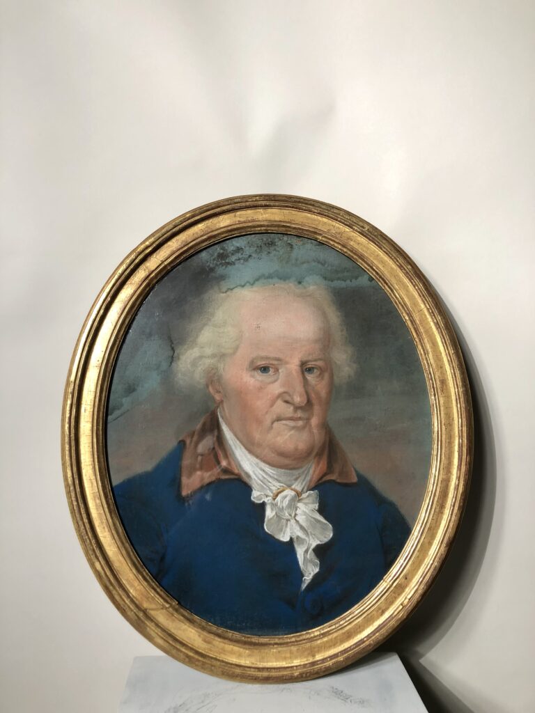 Portrait d’homme d’époque XVIII ème siècle. 550€.