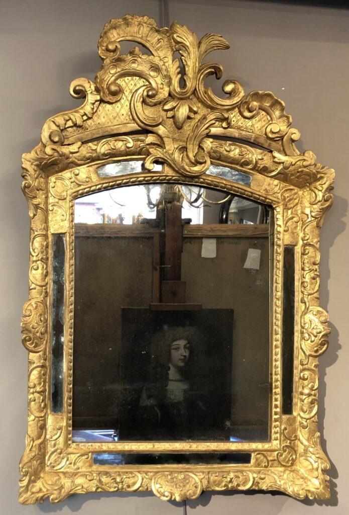 Miroir du début du XVIII ème siècle. 1550€.